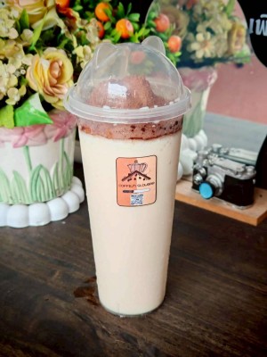 นมหมีปั่นภูเขาไฟ